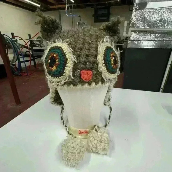 HAND CROCHET KIDS OWL HAT BEANIE - Picture 5 of 8